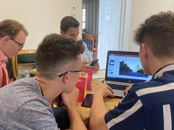 Közéleti Mentor Program