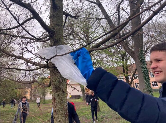 Több mint 300 diák szedte a szemetet!