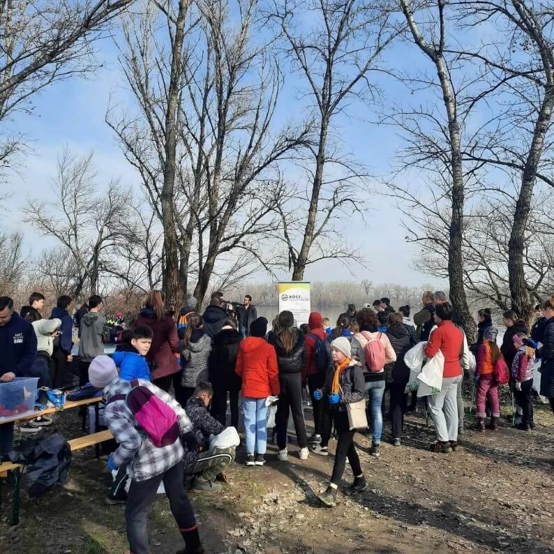 I. szemétszedésünk a "KÖSZ, hogy újrahasznositod" keretében.