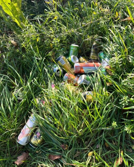 A héten lakossági bejelentést kaptunk, hogy az OIL benzinkút környékén sok szemét halmozódott fel!