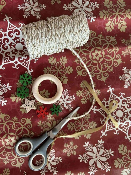 DIY makramé karácsonyi karika